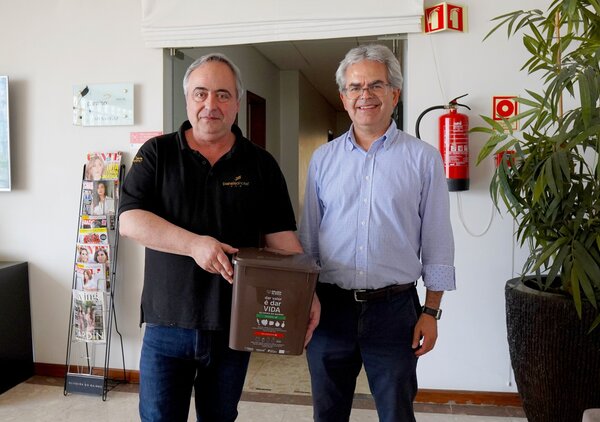 Jorge Pato a entregar contentor biorresíduos
