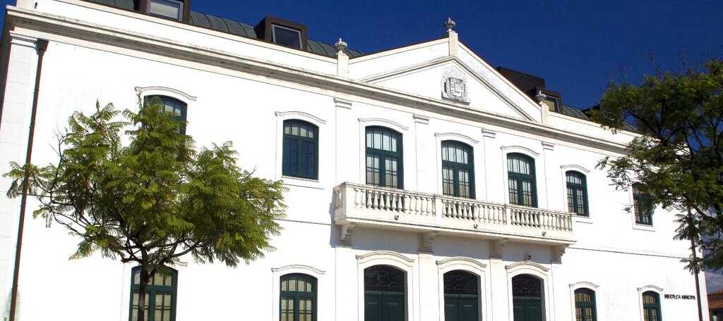 Biblioteca Municipal-01