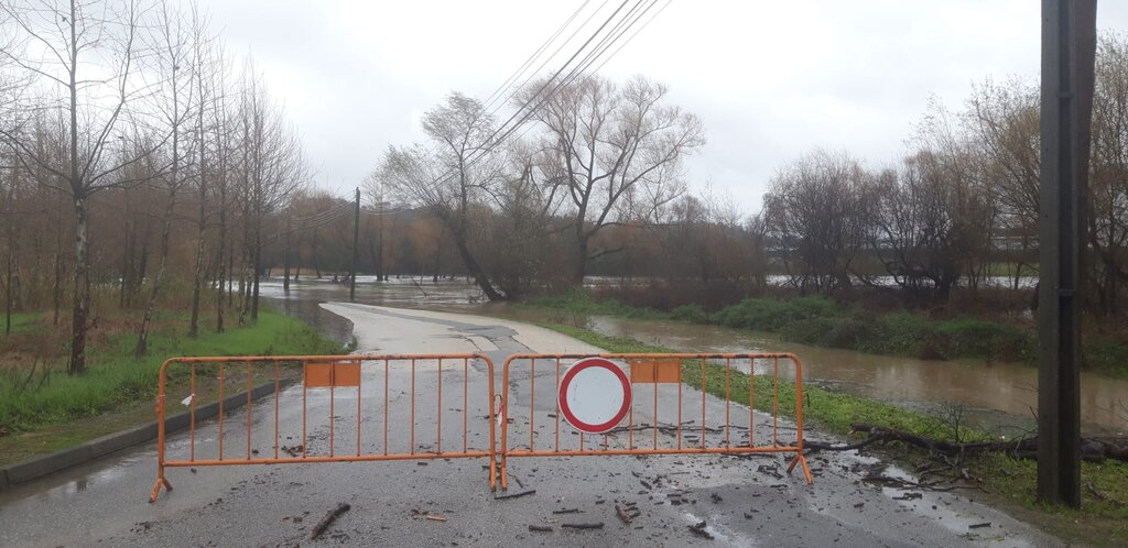 Estrada cortada - Rua da Ameixela